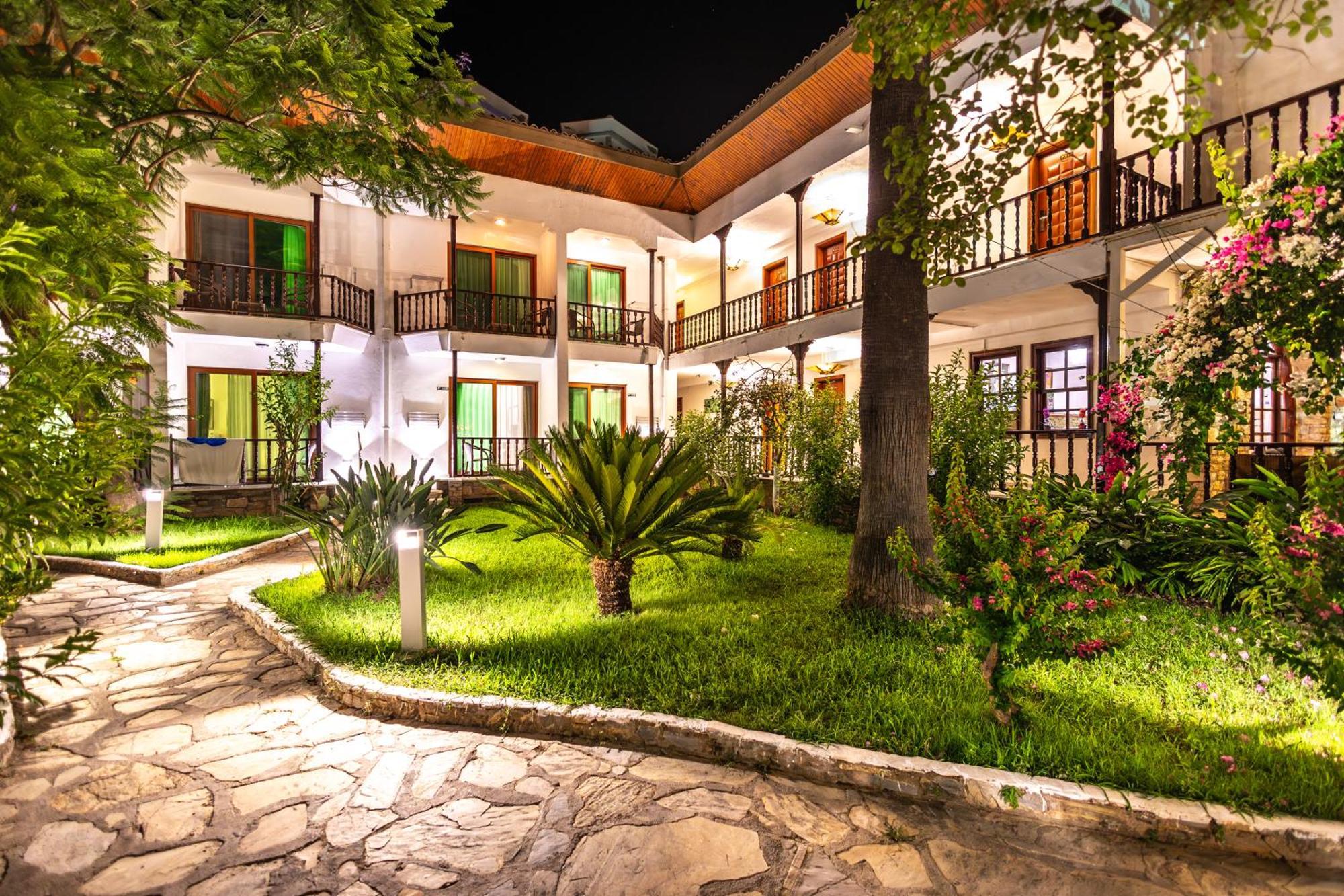 Hotel Ekincik Exterior photo