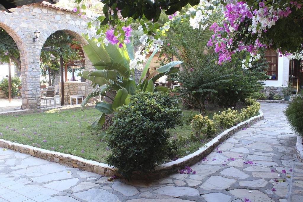 Hotel Ekincik Exterior photo